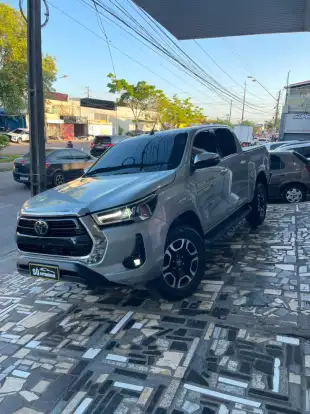 TOYOTA-HILUX-2022