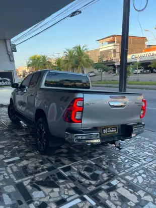 TOYOTA-HILUX-2022