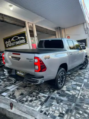 TOYOTA-HILUX-2022