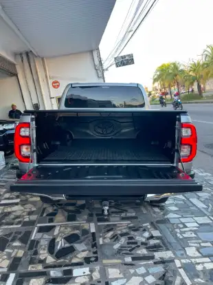 TOYOTA-HILUX-2022