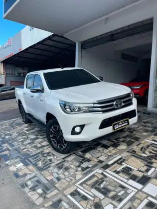 TOYOTA HILUX 2.8 SRX 4X4 CD 16V DIESEL 4P AUTOMÁTICO TOYOTA HILUX 2.8 SRX 4X4 CD 16V DIESEL 4P AUTOMÁTICO