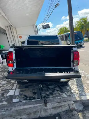 TOYOTA-HILUX-2017