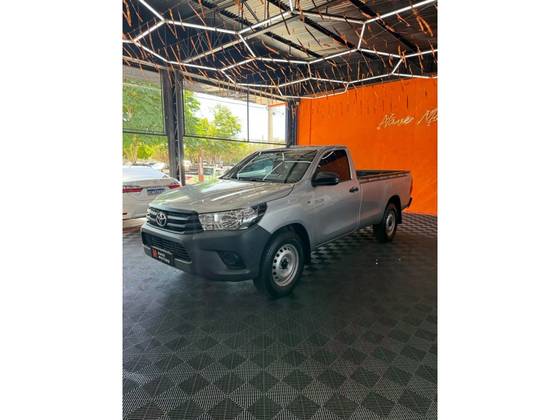 TOYOTA HILUX 2.8 D-4D TURBO DIESEL CS 4X4 MANUAL