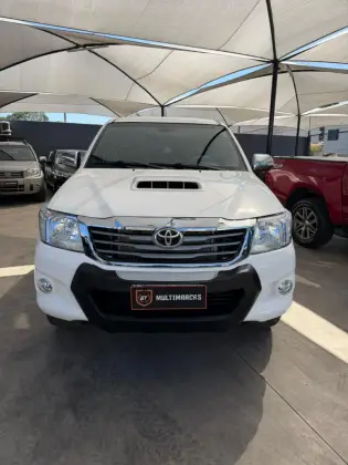 TOYOTA HILUX 3.0 SRV TOP 4X4 CD 16V TURBO INTERCOOLER DIESEL 4P AUTOMÁTICO