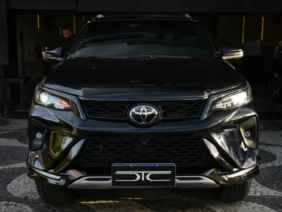 TOYOTA-HILUX SW4-2.8 D-4D TURBO DIESEL SRX PLATINUM 7L 4X4 AUTOMÁTICO TOYOTA-HILUX SW4-2024