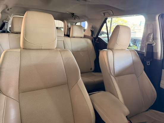 TOYOTA-HILUX SW4-2019