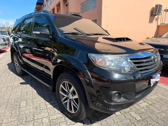 TOYOTA HILUX SW4 3.0 SRV 4X4 16V TURBO INTERCOOLER DIESEL 4P AUTOMÁTICO TOYOTA HILUX SW4 3.0 SRV 4X4 16V TURBO INTERCOOLER DIESEL 4P AUTOMÁTICO