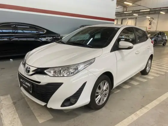 TOYOTA YARIS 1.3 16V FLEX XL PLUS TECH MULTIDRIVE TOYOTA YARIS 1.3 16V FLEX XL PLUS TECH MULTIDRIVE