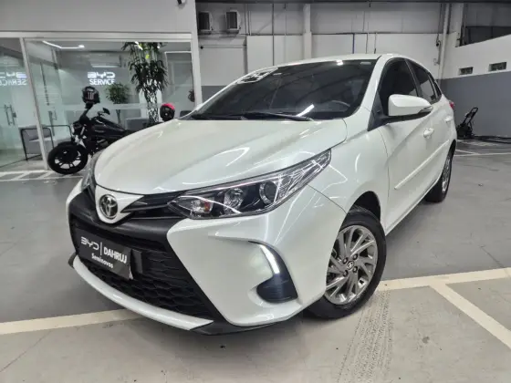 TOYOTA YARIS 1.5 16V FLEX XS MULTIDRIVE TOYOTA YARIS 1.5 16V FLEX XS MULTIDRIVE