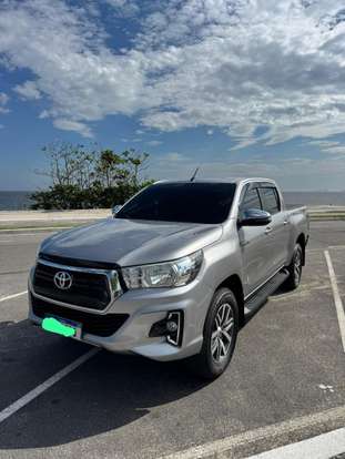 TOYOTA-HILUX-2018