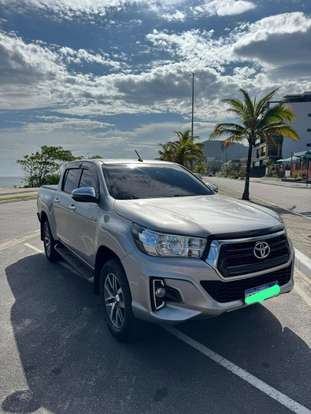 TOYOTA-HILUX-2018