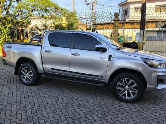 TOYOTA-HILUX-2.8 SRV 4X4 CD 16V DIESEL 4P AUTOMÁTICO TOYOTA-HILUX-2018