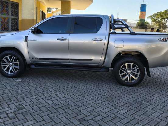 TOYOTA-HILUX-2.8 SRV 4X4 CD 16V DIESEL 4P AUTOMÁTICO TOYOTA-HILUX-2018
