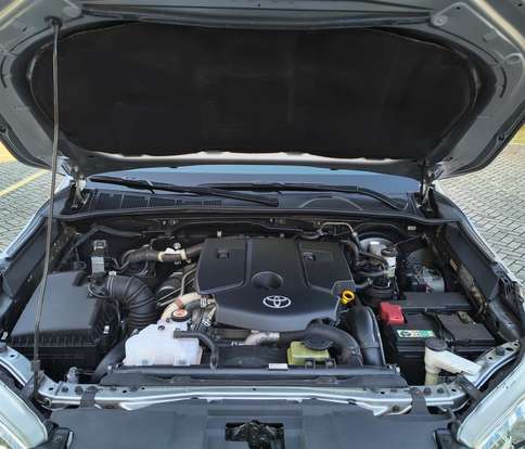 TOYOTA-HILUX-2018