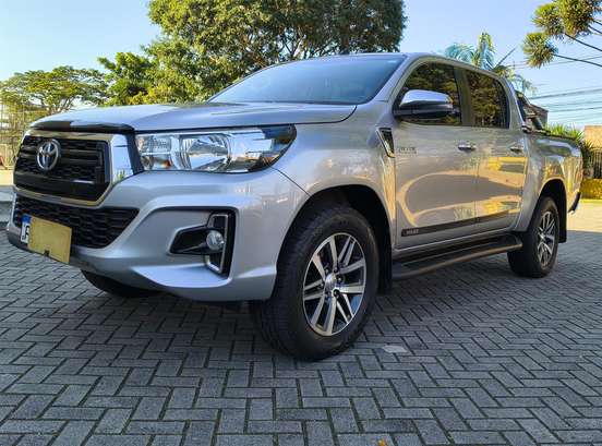 TOYOTA-HILUX-2018