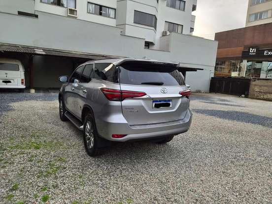 TOYOTA-HILUX SW4-2020