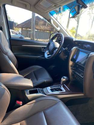 TOYOTA-HILUX SW4-2016