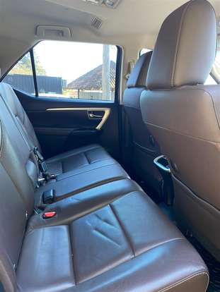 TOYOTA-HILUX SW4-2016