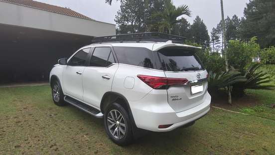 TOYOTA-HILUX SW4-2017