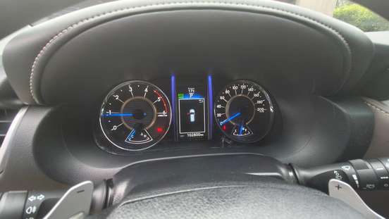 TOYOTA-HILUX SW4-2017