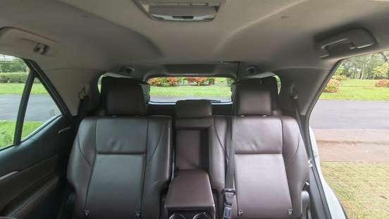 TOYOTA-HILUX SW4-2017
