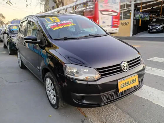 VOLKSWAGEN FOX 1.0 MI TREND 8V FLEX 4P MANUAL VOLKSWAGEN FOX 1.0 MI TREND 8V FLEX 4P MANUAL