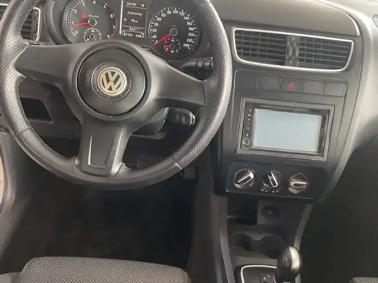 VOLKSWAGEN-FOX-1.6 MI 8V FLEX 4P AUTOMATIZADO VOLKSWAGEN-FOX-2011