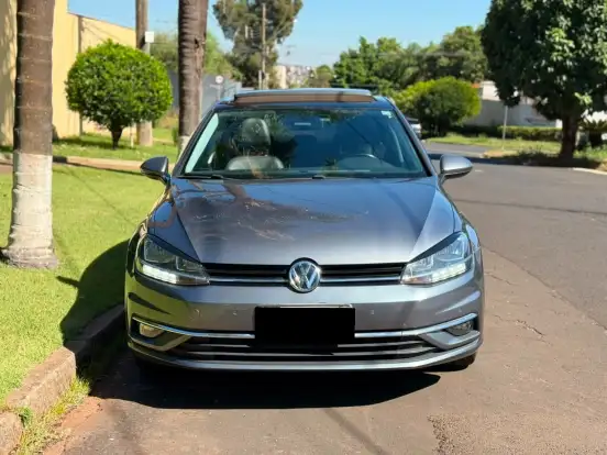 VOLKSWAGEN-GOLF-2018