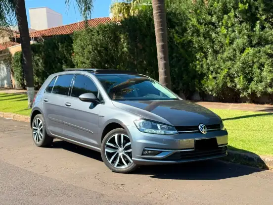 VOLKSWAGEN-GOLF-2018