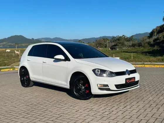 VOLKSWAGEN GOLF 1.4 TSI HIGHLINE 16V GASOLINA 4P AUTOMÁTICO VOLKSWAGEN GOLF 1.4 TSI HIGHLINE 16V GASOLINA 4P AUTOMÁTICO
