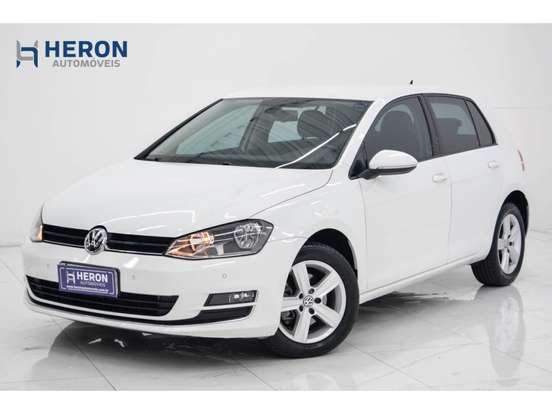 VOLKSWAGEN-GOLF-2014