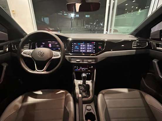 VOLKSWAGEN-NIVUS-1.0 200 TSI TOTAL FLEX HIGHLINE AUTOMÁTICO VOLKSWAGEN-NIVUS-2023