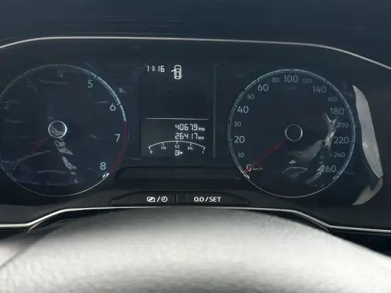 VOLKSWAGEN-POLO-2025