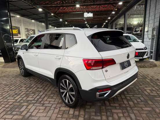 VOLKSWAGEN-TAOS-1.4 250 TSI TOTAL FLEX HIGHLINE AUTOMÁTICO VOLKSWAGEN-TAOS-2021