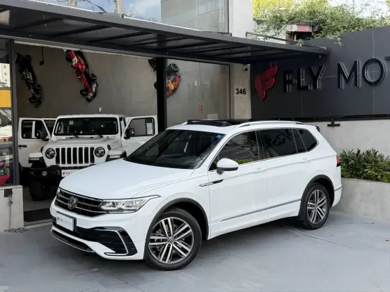 VOLKSWAGEN TIGUAN 2.0 300 TSI GASOLINA ALLSPACE R-LINE AUTOMÁTICO VOLKSWAGEN TIGUAN 2.0 300 TSI GASOLINA ALLSPACE R-LINE AUTOMÁTICO