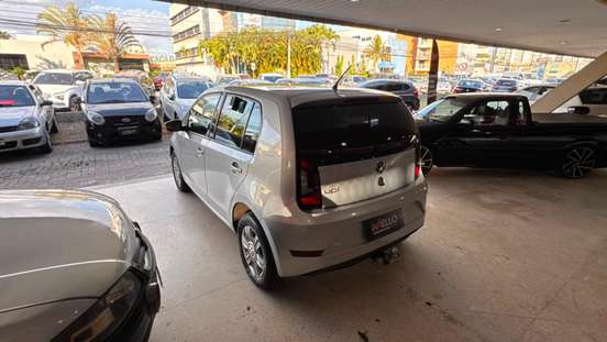 VOLKSWAGEN-UP-2018
