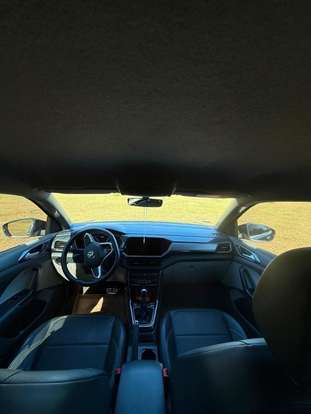 VOLKSWAGEN-T-CROSS-2023