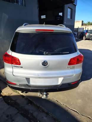 VOLKSWAGEN-TIGUAN-2011