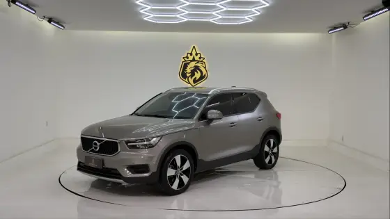VOLVO XC40 2.0 T4 GASOLINA MOMENTUM GEARTRONIC VOLVO XC40 2.0 T4 GASOLINA MOMENTUM GEARTRONIC