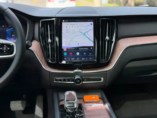 VOLVO-XC60-2023