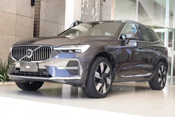 VOLVO XC60 2.0 T8 RECHARGE ULTIMATE AWD GEARTRONIC
