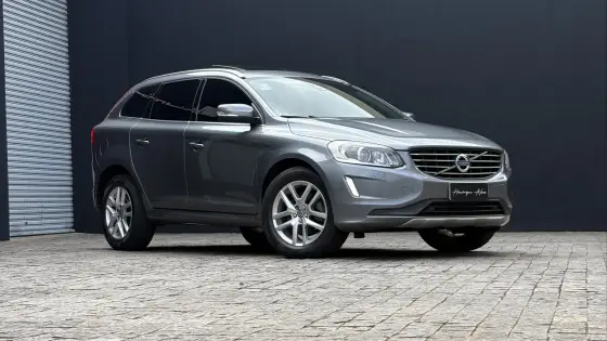 VOLVO XC60 2.4 D5 MOMENTUM DIESEL AWD 4P AUTOMÁTICO VOLVO XC60 2.4 D5 MOMENTUM DIESEL AWD 4P AUTOMÁTICO