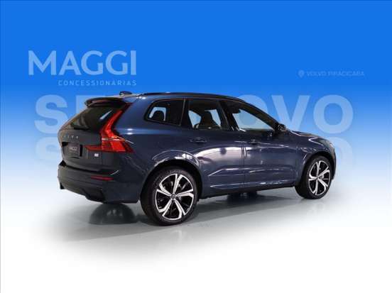 VOLVO-XC60-2023
