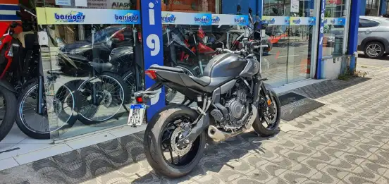 YAMAHA-MT-07 CONNECTED ABS-2025