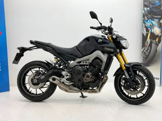 YAMAHA MT-09 YAMAHA MT-09