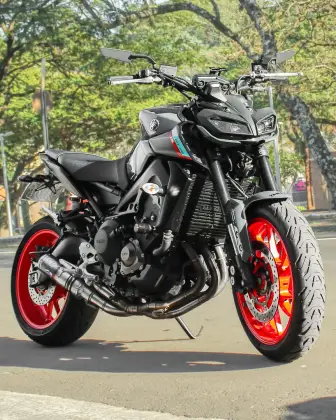 YAMAHA MT-09 YAMAHA MT-09