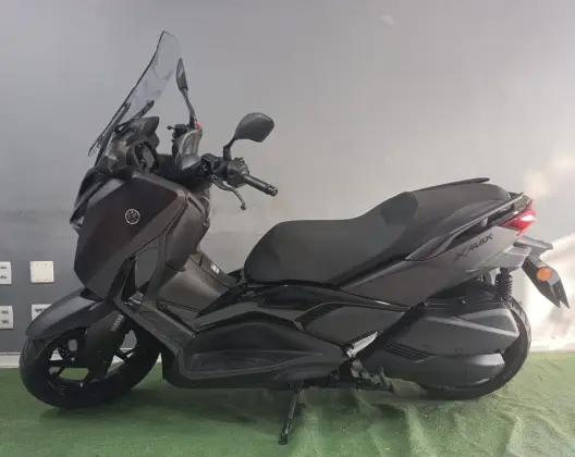 YAMAHA XMAX 300 CONNECTED ABS YAMAHA XMAX 300 CONNECTED ABS