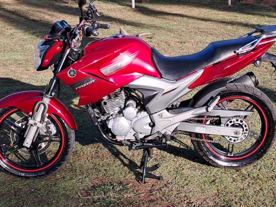 YAMAHA-FAZER 250IE LIMITED EDITION YAMAHA-FAZER 250IE LIMITED EDITION-2011