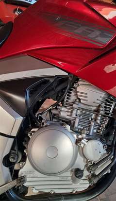 YAMAHA-FAZER 250IE LIMITED EDITION-2011