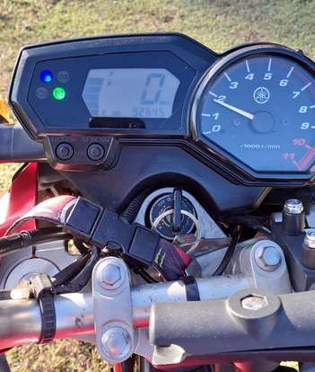 YAMAHA-FAZER 250IE LIMITED EDITION-2011